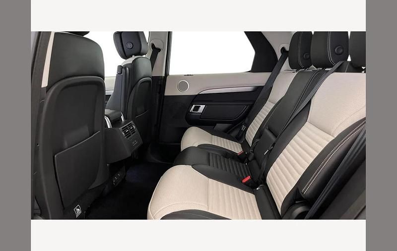 Used Land Rover Discovery 5 HSE Dynamic 350 HP (257 kW) 2024 Black SUV