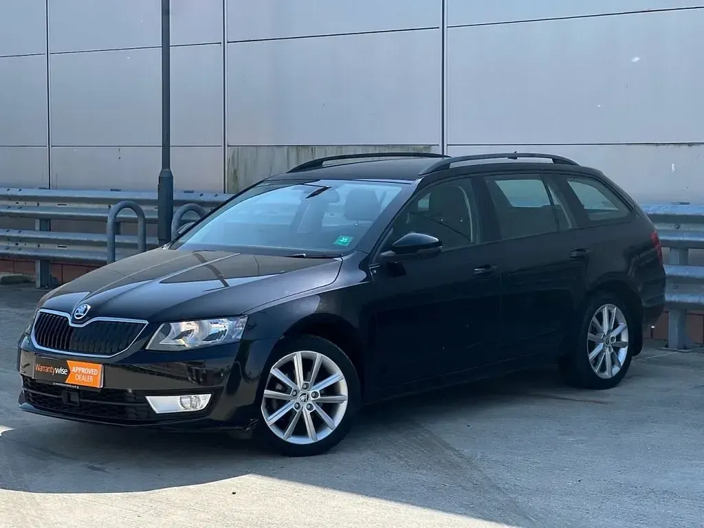 Gebraucht Skoda Octavia Elegance 110 PS (80 kW) 2014 Schwarz Kombi