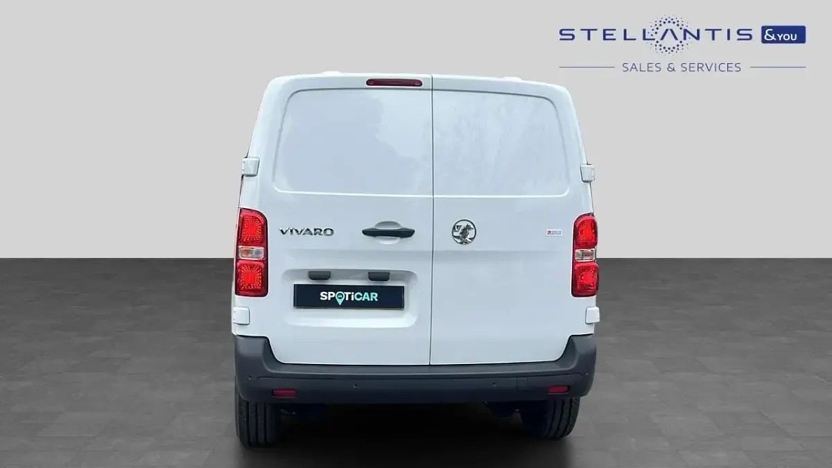 Used Vauxhall Vivaro S 118 HP (86 kW) 2024 White MPV