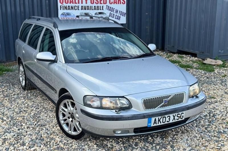 Silver Used 2003 Volvo V70 SE Estate | £2,190 (Fair price) - Image 1/1