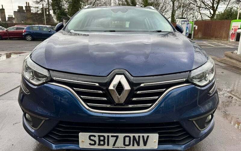 Blue Used 2016 Renault Mégane GrandTour Dynamique Estate | £5,995 (Fair price) - Image 1/4