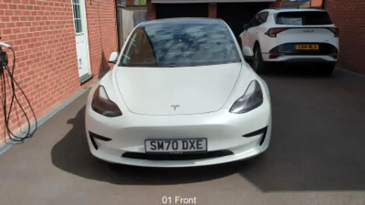 Used Tesla Model 3 Standard Range 239 kW (325 HP) 2020 White Sedan