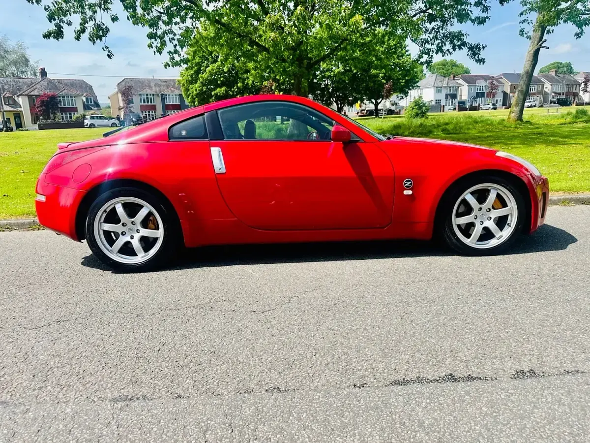 Used Nissan 350Z 2003 Red Coupe