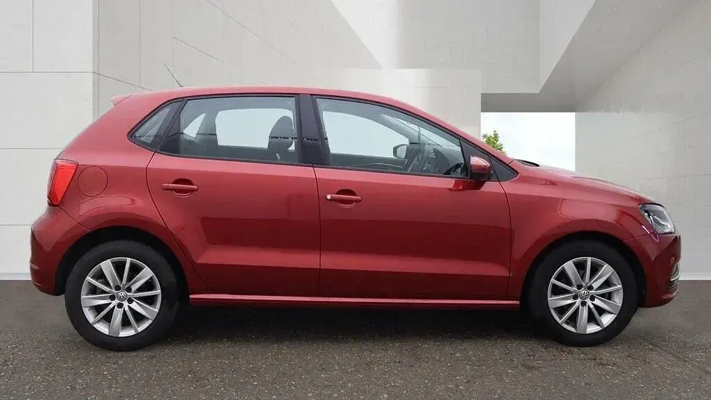 Used VW Polo SE 2015 Red Hatchback