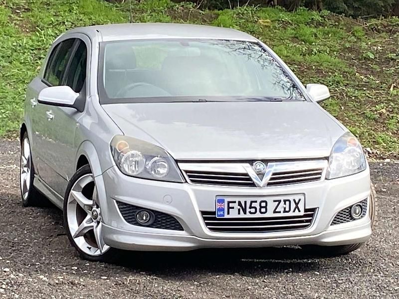 Used Vauxhall Astra SRi 150 HP (110 kW) 2008 Silver Hatchback