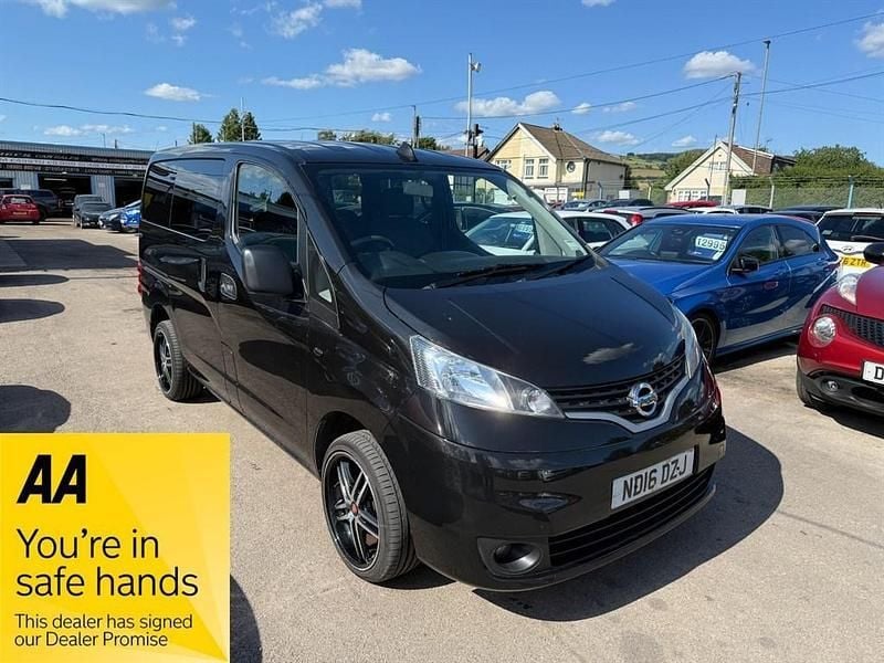 Black Used 2016 Nissan NV200 Acenta Van | £9,995 (Fair price) - Image 1/2