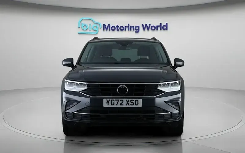 Gebraucht VW Tiguan Life 245 PS (180 kW) 2022 Grau SUV