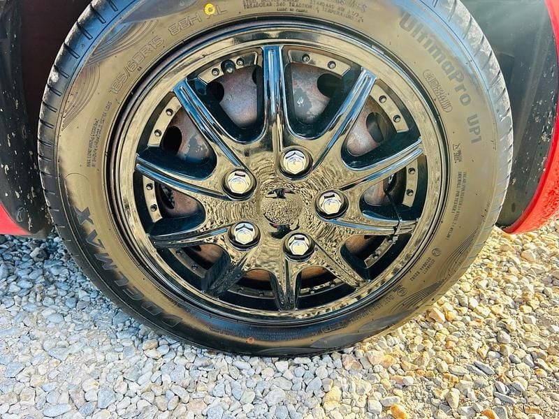 Used Suzuki Splash 68 HP (50 kW) 2012 Red Hatchback