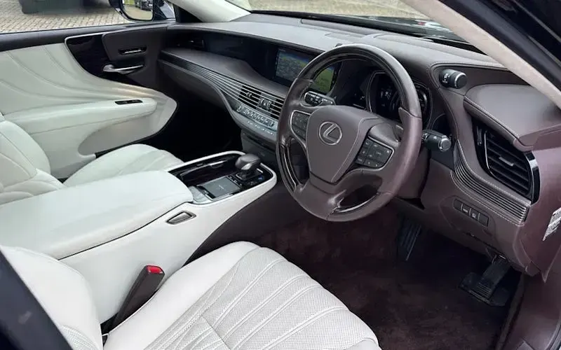 Used Lexus LS500h 359 HP (264 kW) 2018 Black Sedan