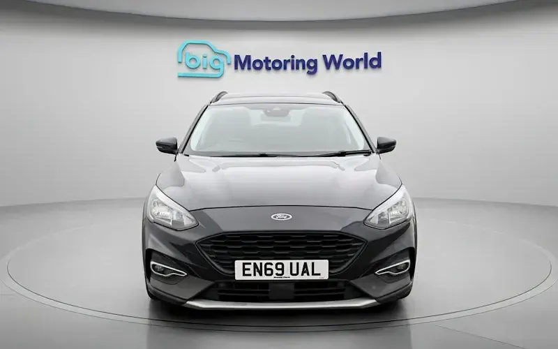 Used Ford Focus Active X 120 HP (88 kW) 2020 Blue Estate