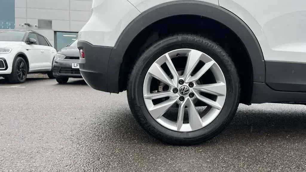 Used VW T-Cross SE 110 HP (80 kW) 2023 White SUV