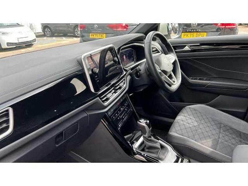 Usado VW T-Roc R-line 150 HP (110 kW) 2024 Cinzento SUV