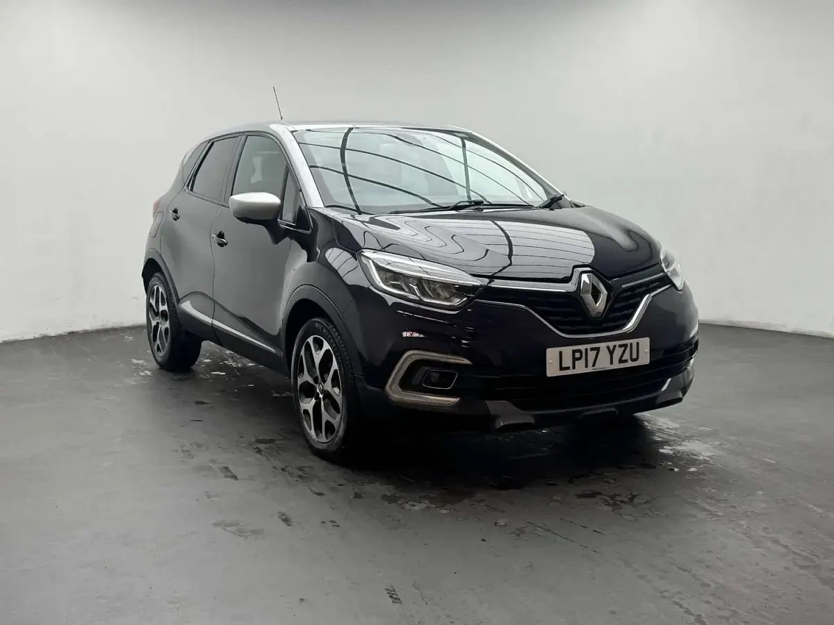 Used Renault Captur Signature S 108 HP (79 kW) 2017 Mauve/silver SUV