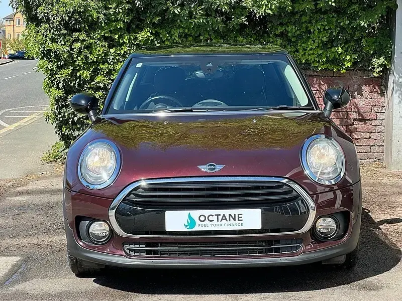 Used Mini Cooper Clubman 136 HP (100 kW) 2016 Maroon Estate