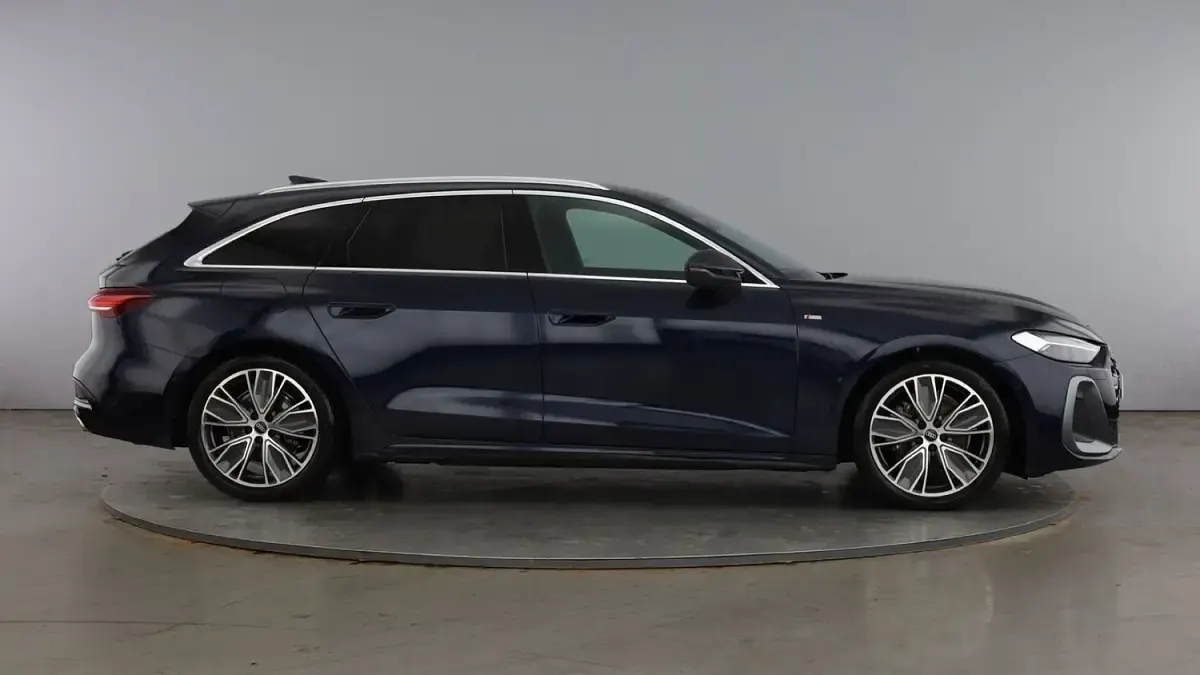 Used Audi A5 S-Line 147 HP (108 kW) 2025 Blue Estate