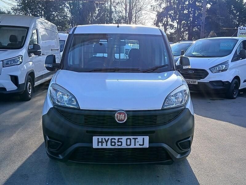 Used Fiat Doblò 90 HP (66 kW) 2015 White MPV