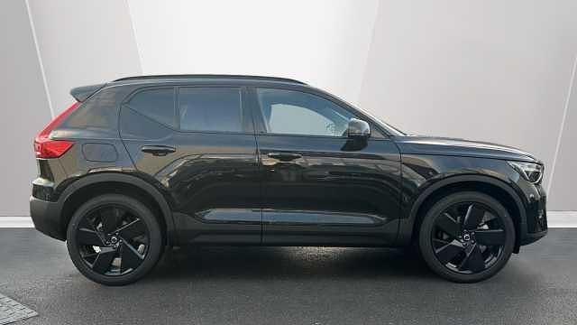 Used Volvo XC40 Plus 194 HP (142 kW) 2025 Black SUV