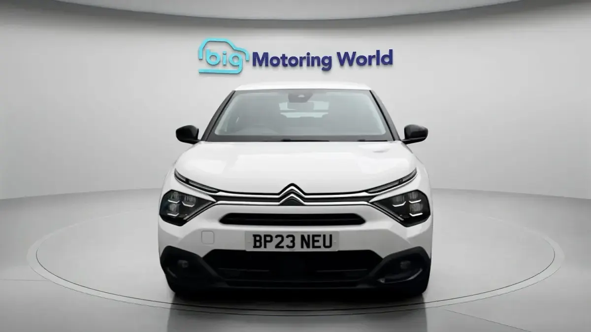 Used Citroën C4 PureTech 100 HP (73 kW) 2023 White SUV