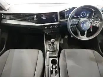 Used Audi A1 Design 95 HP (69 kW) 2022 White SUV