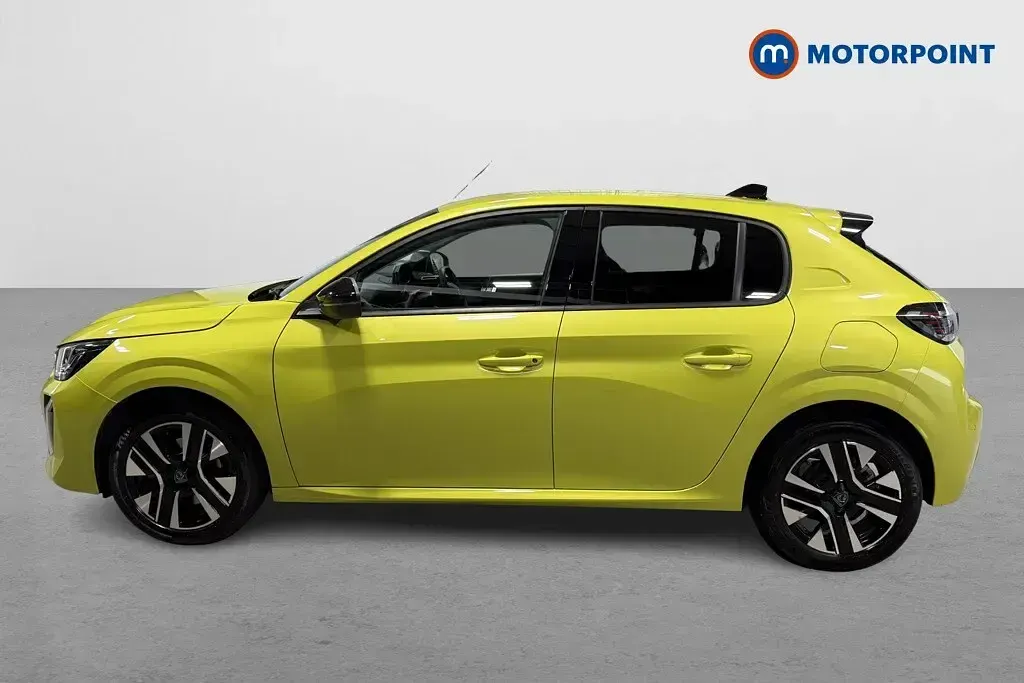 Używany Peugeot 208 Allure 101 KM (74 kW) 2025 Żółty Hatchback
