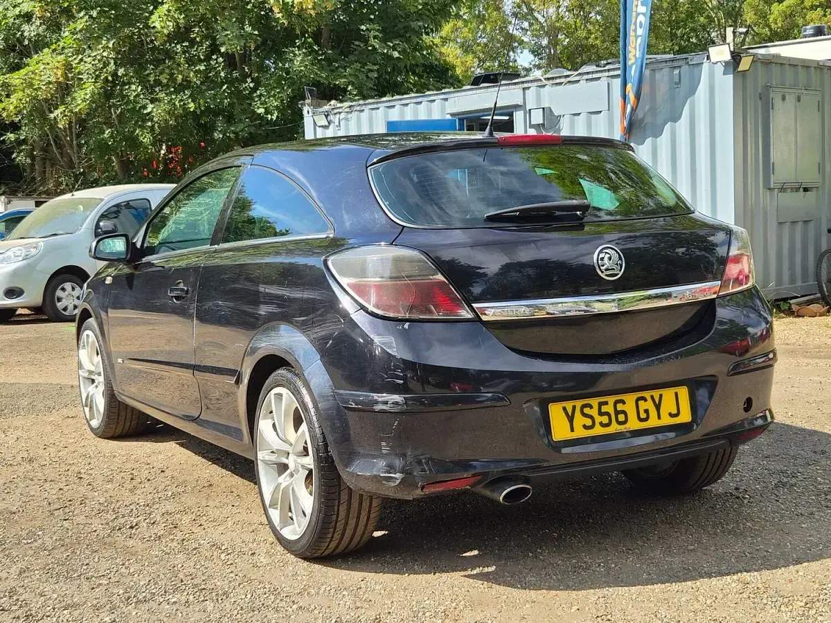 Used Vauxhall Astra Sport 103 HP (75 kW) 2007 Black Hatchback