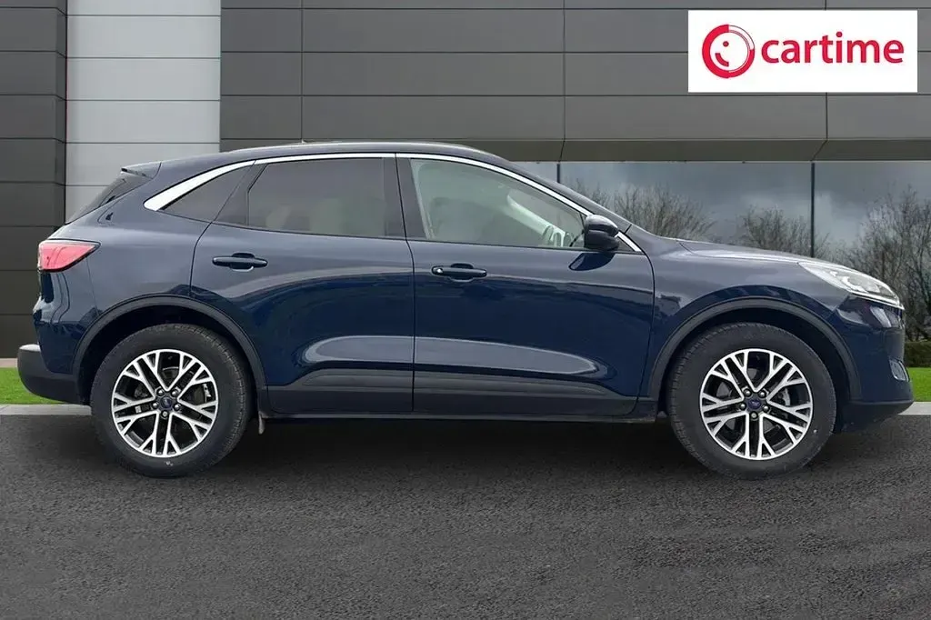 Used Ford Kuga Titanium 150 HP (110 kW) 2021 Blue SUV
