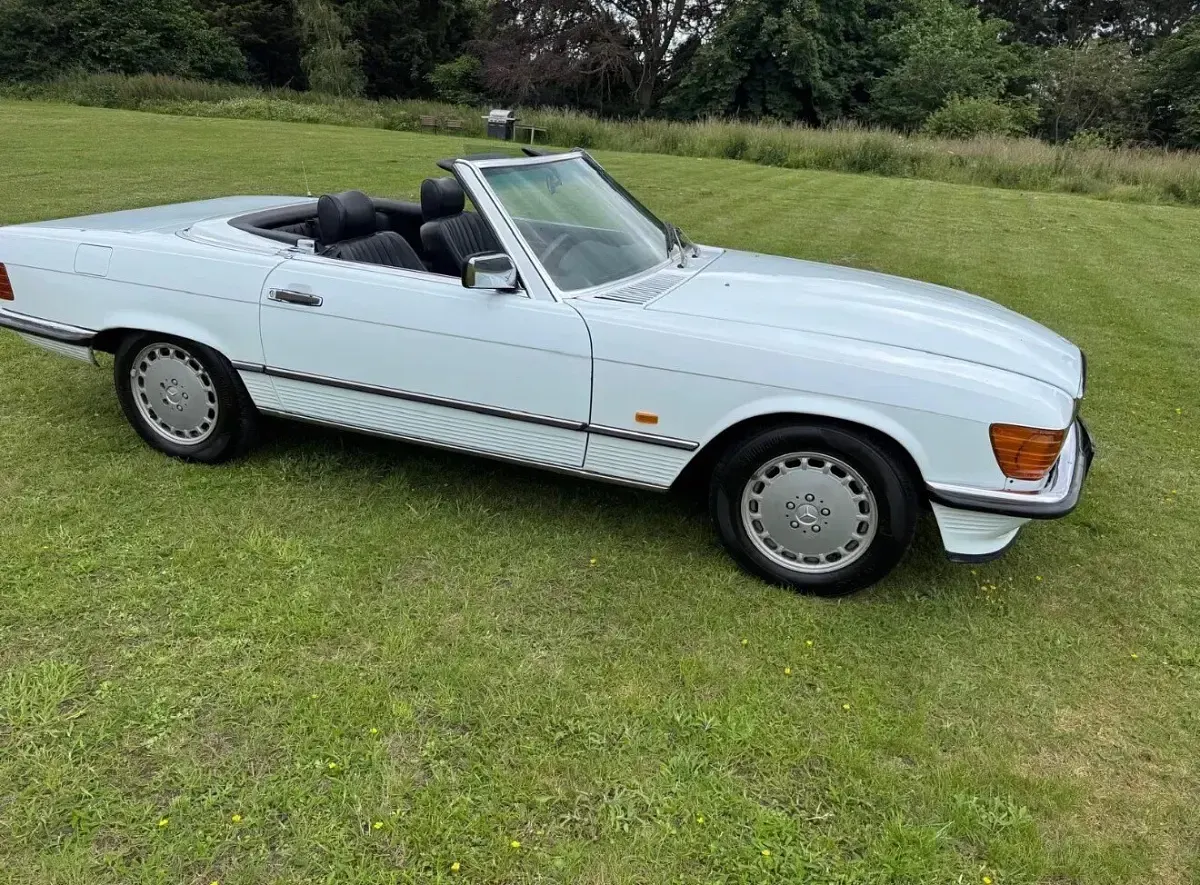 Used Mercedes SL300 1988 White Cabriolet