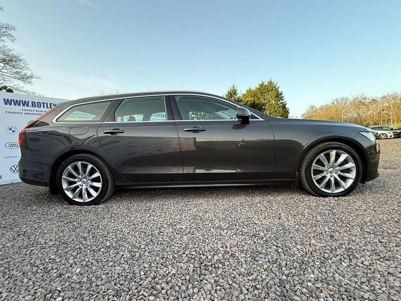 Used Volvo V90 Momentum 197 HP (144 kW) 2020 Grey Estate