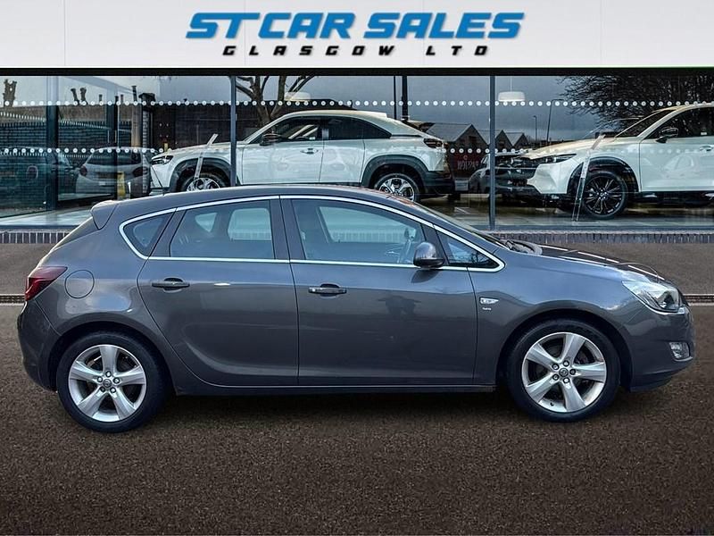Second-hand Vauxhall Astra SRi 115 CP (84 kW) 2012 Gri Hatchback