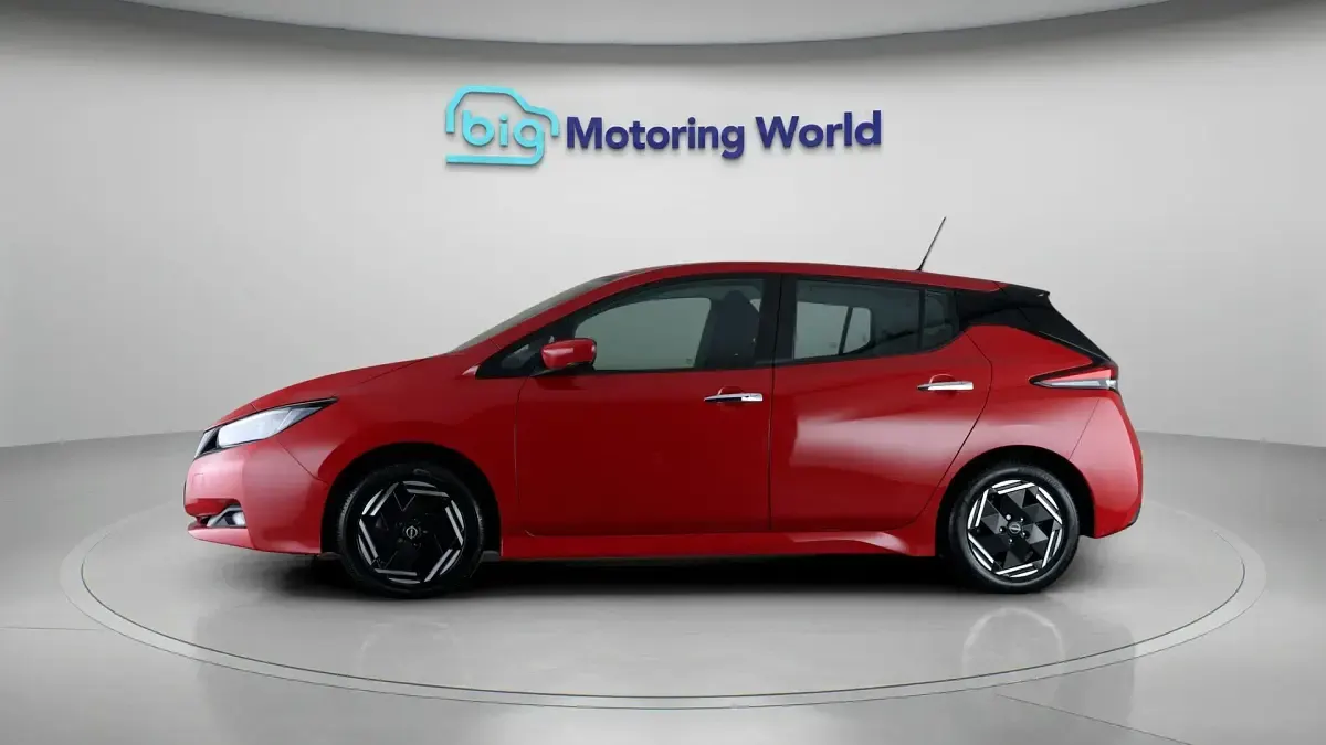 Used Nissan Leaf Acenta 110 kW (150 HP) 2023 Red Hatchback