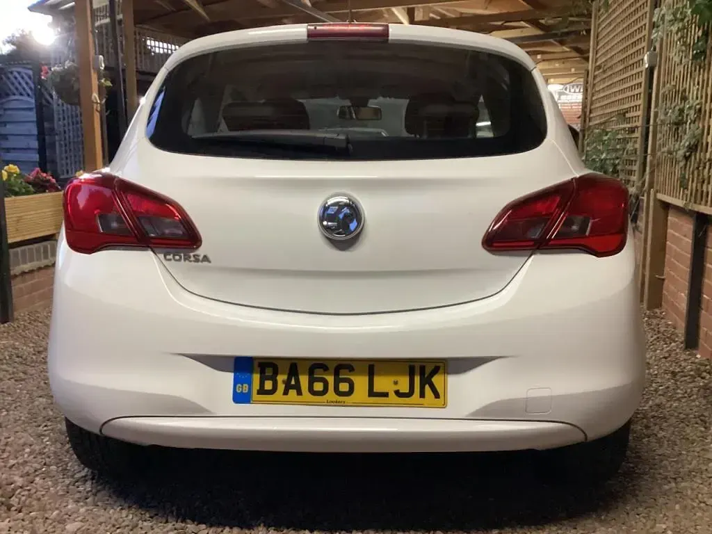 Used Vauxhall Corsa 2017 White Hatchback