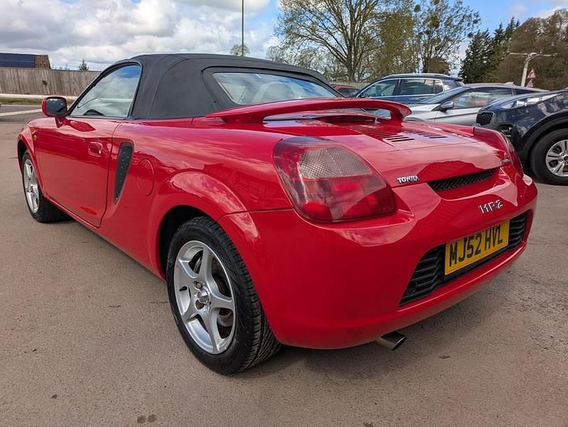 Usado Toyota MR2 140 CV (102 kW) 2002 Rojo Descapotable