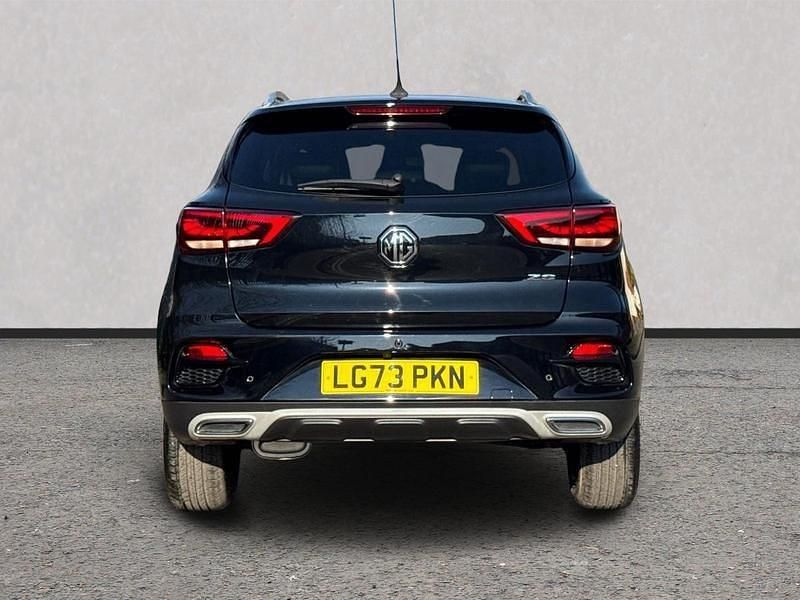 Usado MG ZS Exclusive 111 HP (81 kW) 2023 Preto SUV