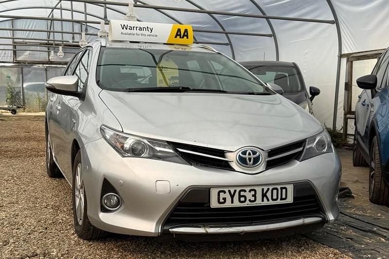 Used 2013 Toyota Auris Touring Sports Estate | £3,999 - Image 1/1