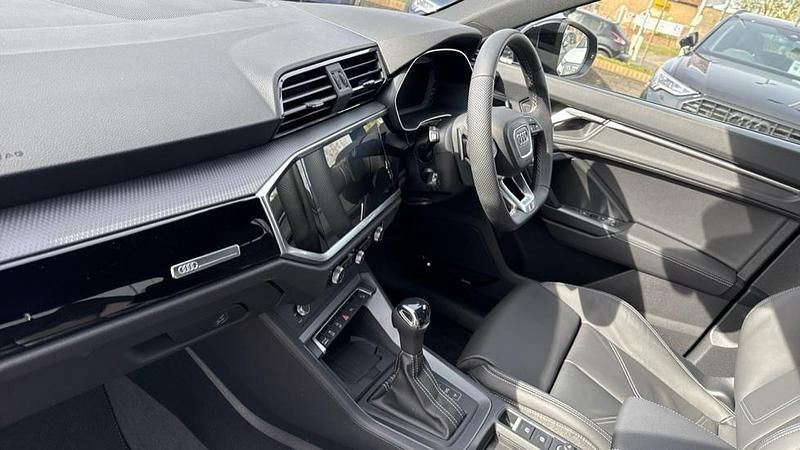 Nowe Audi Q3 Black Edition 150 KM (110 kW) 2025 Niebieski SUV
