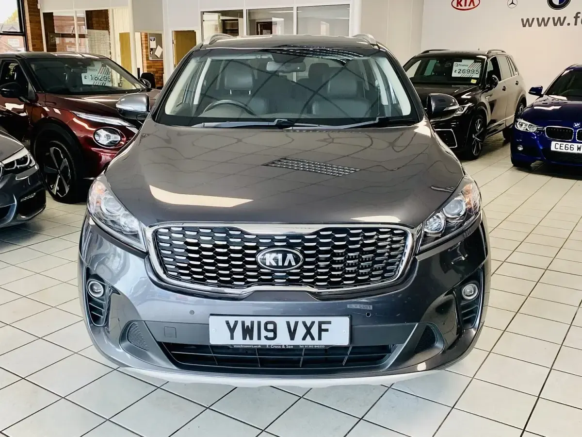 Used Kia Sorento 200 HP (147 kW) 2019 Grey SUV