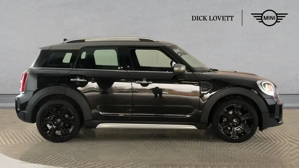Used Mini Cooper Countryman Exclusive 134 HP (98 kW) 2022 Black SUV