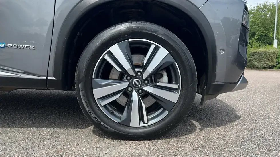Used Nissan X-Trail Tekna 213 HP (156 kW) 2022 Grey SUV