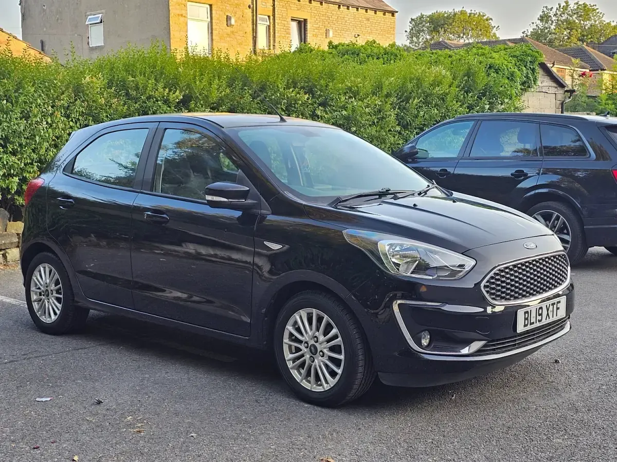 Used Ford Ka Plus Zetec 85 HP (62 kW) 2019 Black Hatchback