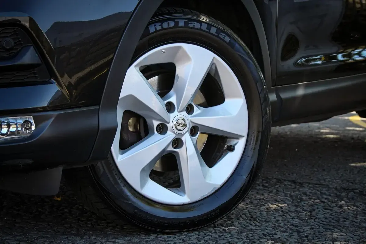 Used Nissan Qashqai Acenta Premium 2019 Black SUV