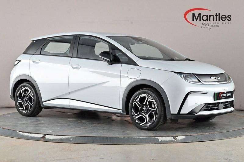 Used BYD Dolphin Comfort 150 kW (204 HP) 2024 White Hatchback