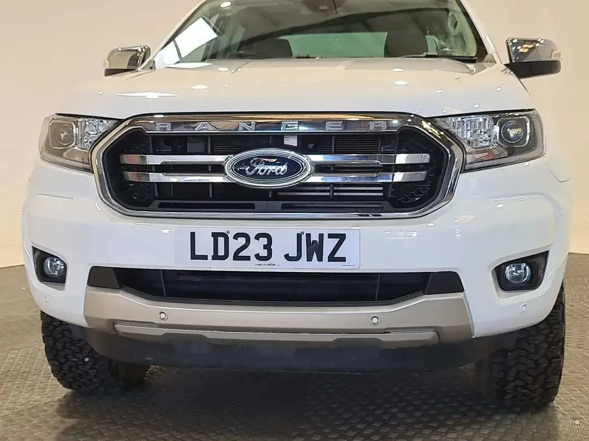 Begagnad Ford Ranger Limited 170 HK (125 kW) 2023 Vit Pickup