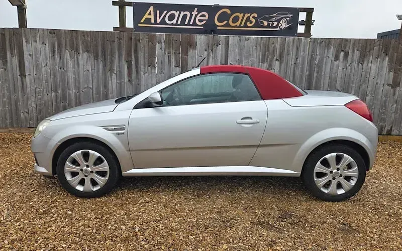 Used Vauxhall Tigra Sport 69 HP (50 kW) 2009 Grey Cabriolet