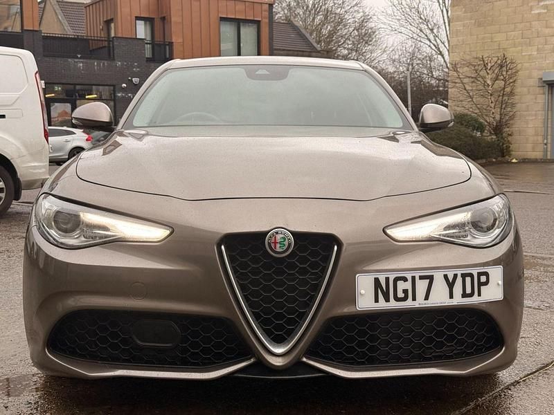 Used Alfa Romeo Giulia Edizione Speciale 180 HP (132 kW) 2017 Beige Sedan