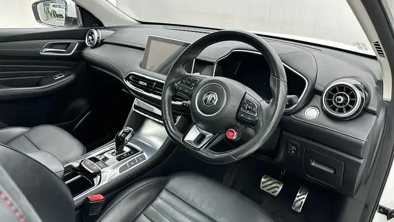 Used MG HS Exclusive 162 HP (119 kW) 2023 White SUV
