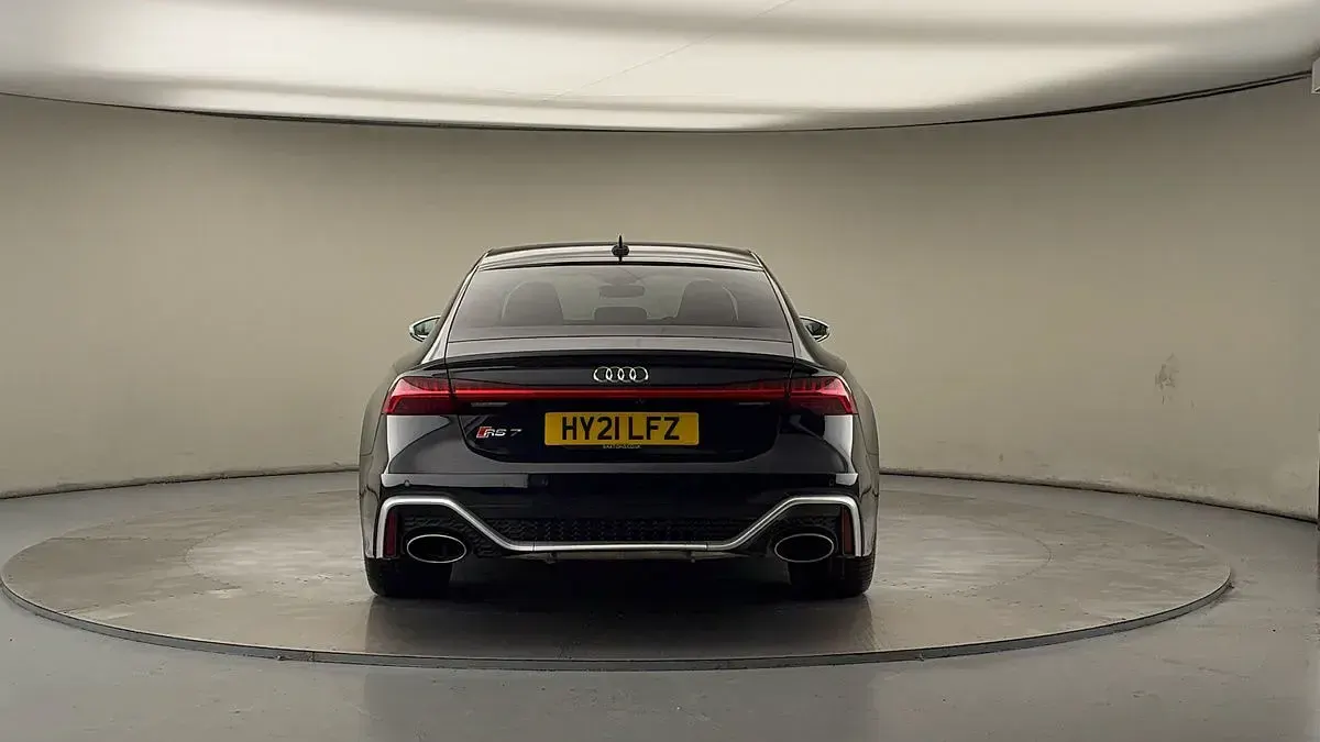 Used Audi RS7 Sportback Comfort 600 HP (441 kW) 2021 Sebring black crystal effect/sebring black crystal Hatchback