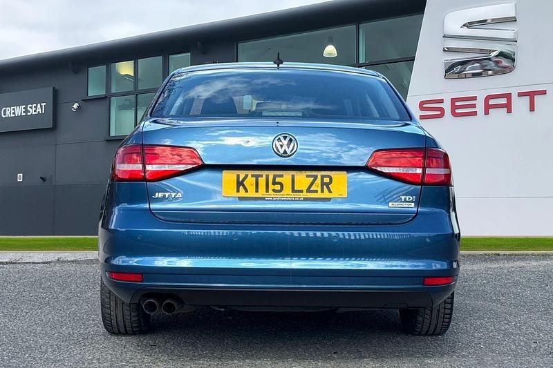 Used VW Jetta SE 150 HP (110 kW) 2015 Blue Sedan