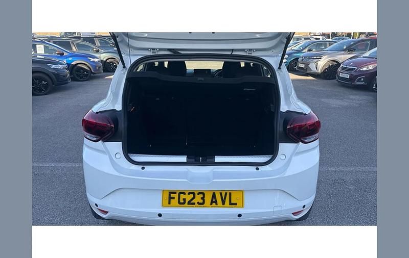 Used Dacia Sandero Expression 91 HP (66 kW) 2023 White Hatchback