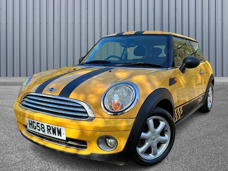 Begagnad Mini ONE Hatch 95 HK (69 kW) 2009 Gul Halvkombi