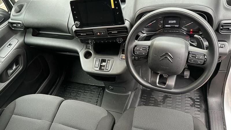 Image 3/4
